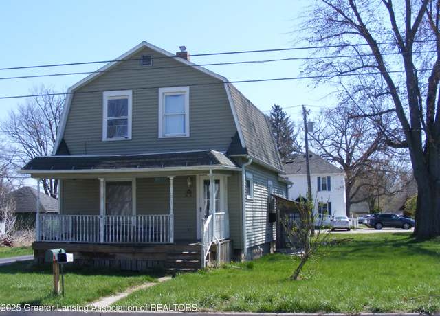 Property at 805 Hall St, Eaton Rapids, MI 48827, 3 beds, 1.5 baths