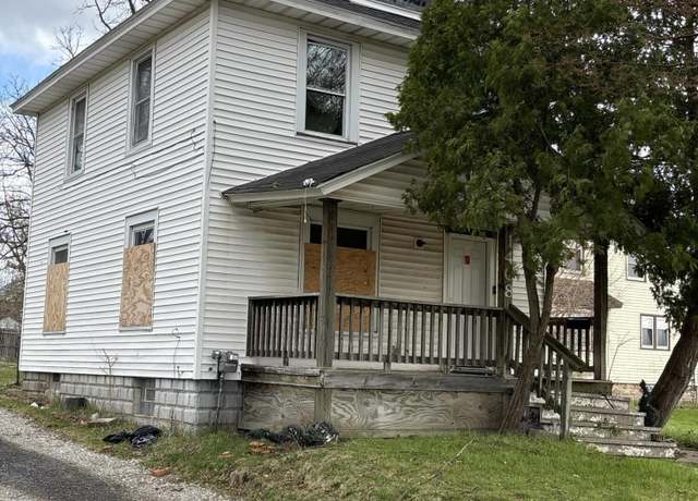 Property at 1408 William St, Lansing, MI 48915, 3 beds, 1 bath