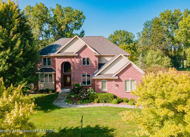 Property at 6016 Sleepy Hollow Ln, East Lansing, MI 48823, 5 beds, 4.5 baths