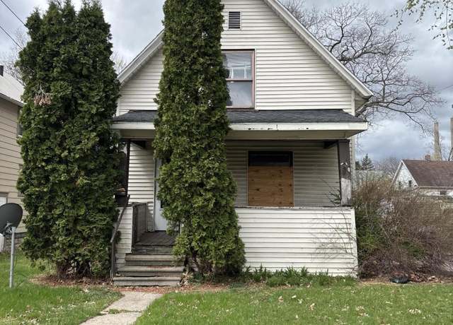 Property at 1712 Herbert St, Lansing, MI 48910, 3 beds, 1 bath