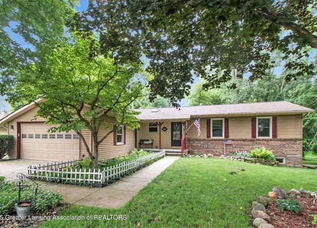 Property at 6239 Karen Lee Dr, Lansing, MI 48917, 3 beds, 2.5 baths