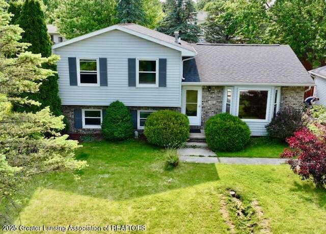 Property at 107 N Donegal St, Eaton Rapids, MI 48827, 4 beds, 2 baths