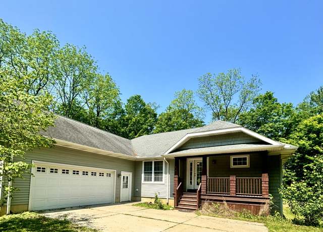 Property at 1826 Battle Creek Rd, Charlotte, MI 48813, 3 beds, 2 baths