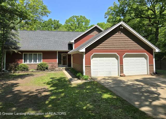 Property at 4423 Hyatt St, Eaton Rapids, MI 48827, 4 beds, 3 baths
