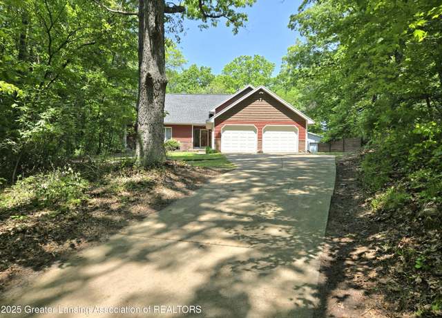 Property at 4423 Hyatt St, Eaton Rapids, MI 48827, 4 beds, 3 baths