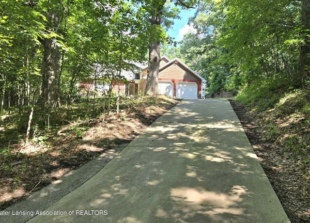 Property at 4423 Hyatt St, Eaton Rapids, MI 48827, 4 beds, 3 baths