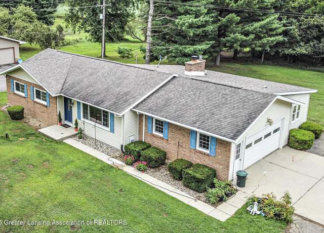 Property at 1649 Battle Creek Rd, Charlotte, MI 48813, 3 beds, 1.5 baths