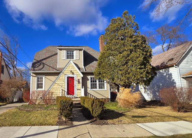 Property at 1424 W Ionia St, Lansing, MI 48915, 3 beds, 1.5 baths