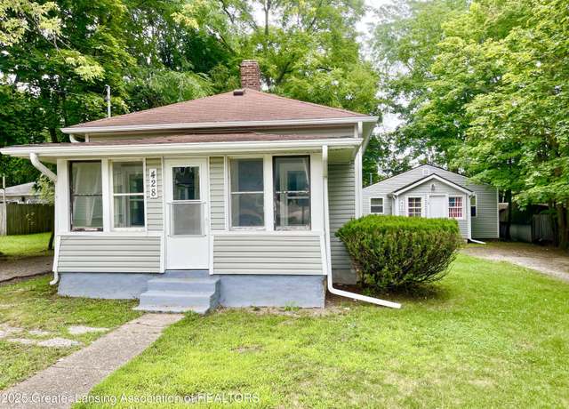 Property at 428 N Washington St, Charlotte, MI 48813