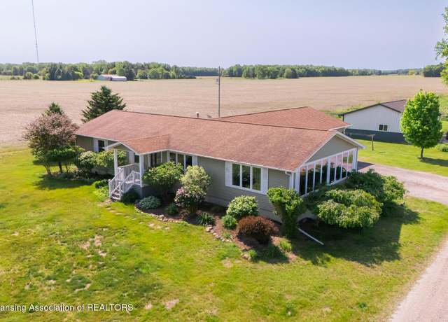 Property at 9271 W Burt Rd, St. Charles, MI 48655, 3 beds, 2.5 baths