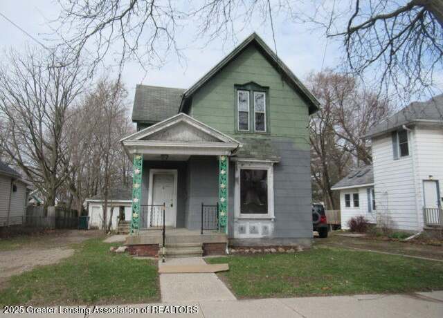 Property at 839 N Sycamore St, Lansing, MI 48906, 3 beds, 1.5 baths