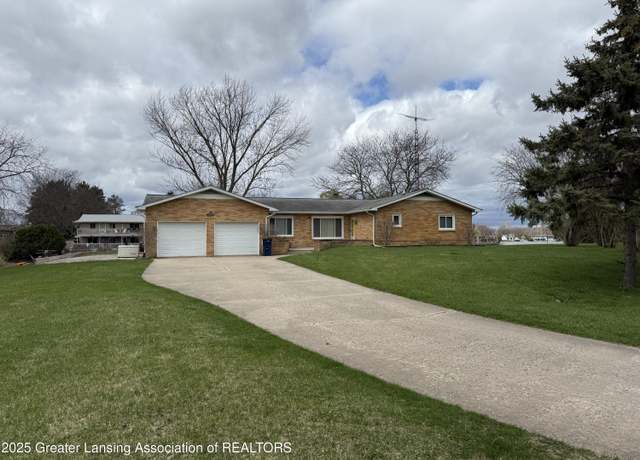Property at 4932 Ottawa Ct, Owosso, MI 48867, 3 beds, 2 baths