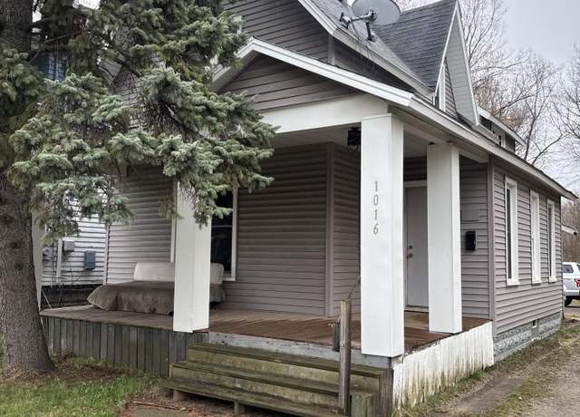 Property at 1016 E Oakland Ave, Lansing, MI 48906, 4 beds, 1 bath