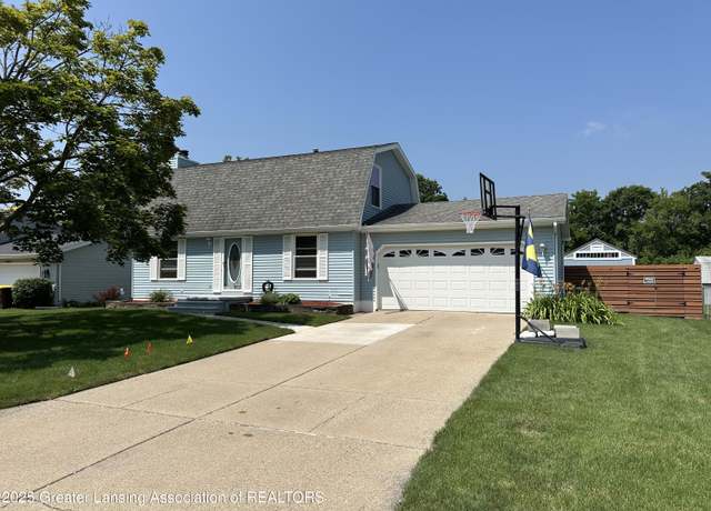 Property at 2611 Renfrew Way, Lansing, MI 48911, 3 beds, 2 baths