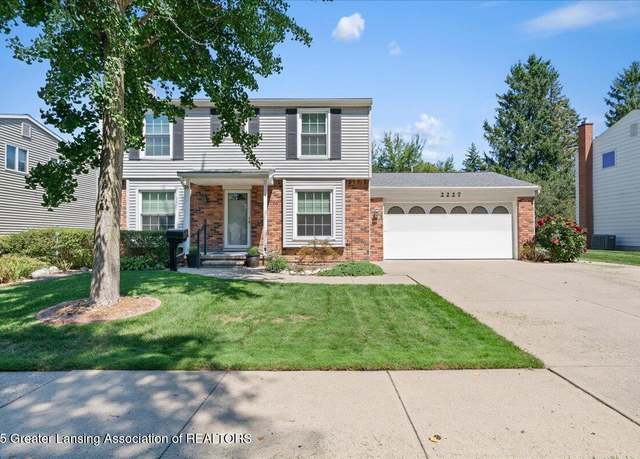 Property at 2227 Heights Ave, Lansing, MI 48912, 4 beds, 2.5 baths