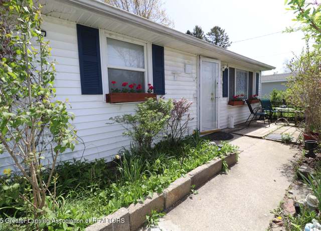 Property at 911 Pine St, Dewitt, MI 48820, 2 beds, 1 bath