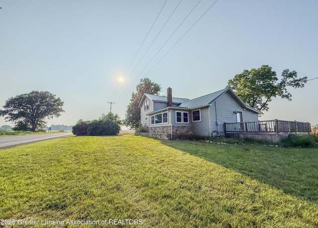 Property at 3038 W Barnes Rd, Mason, MI 48854, 3 beds, 2.5 baths