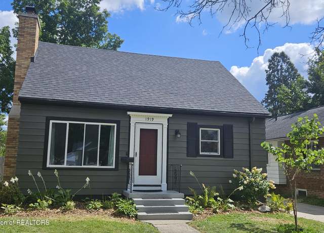 Property at 1919 Clifton Ave, Lansing, MI 48910, 3 beds, 1 bath