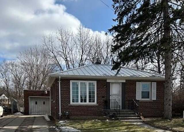 Property at 1002 Lake Lansing Rd, Lansing, MI 48906, 2 beds, 1 bath