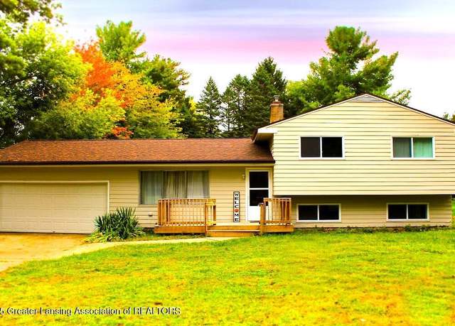 Property at 4562 Dobie Rd, Okemos, MI 48864, 5 beds, 3 baths