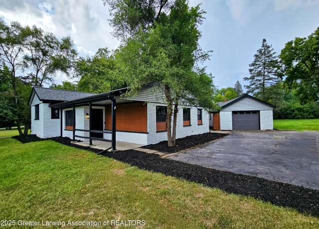 Property at 7110 Commerce Rd, West Bloomfield, MI 48324, 3 beds, 2 baths