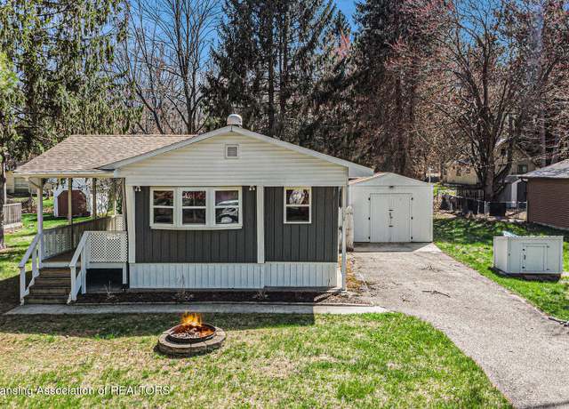 Property at 111 Terrace Dr, Houghton Lake, MI 48629, 3 beds, 1.5 baths