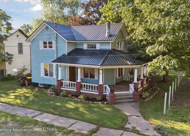 Property at 126 E Washington St, Maple Rapids, MI 48853, 3 beds, 2 baths