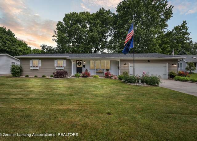 Property at 716 E Oak St, Greenville, MI 48838, 3 beds, 3 baths