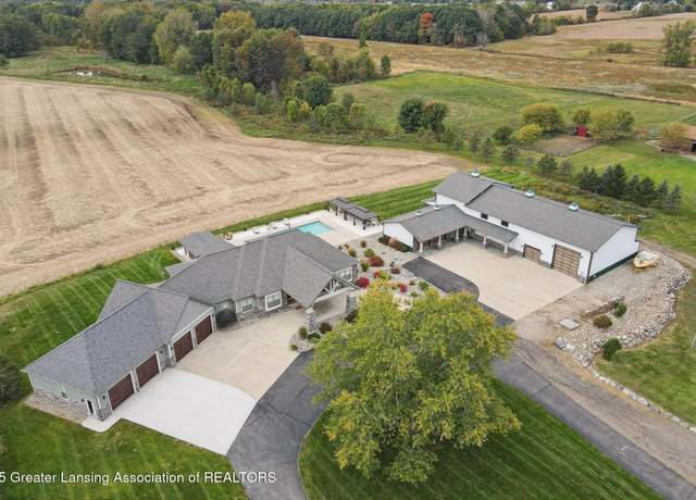 Property at 9285 Guinea Rd, Grand Ledge, MI 48837, 4 beds, 4.5 baths