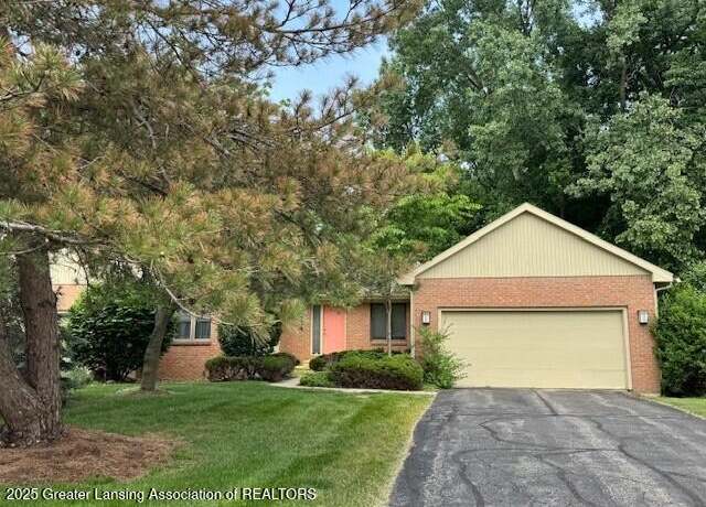 Property at 2434 Emerald Lake Dr, East Lansing, MI 48823, 3 beds, 3 baths