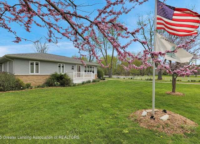 Property at 1904 W Columbia Rd, Mason, MI 48854, 3 beds, 1.5 baths