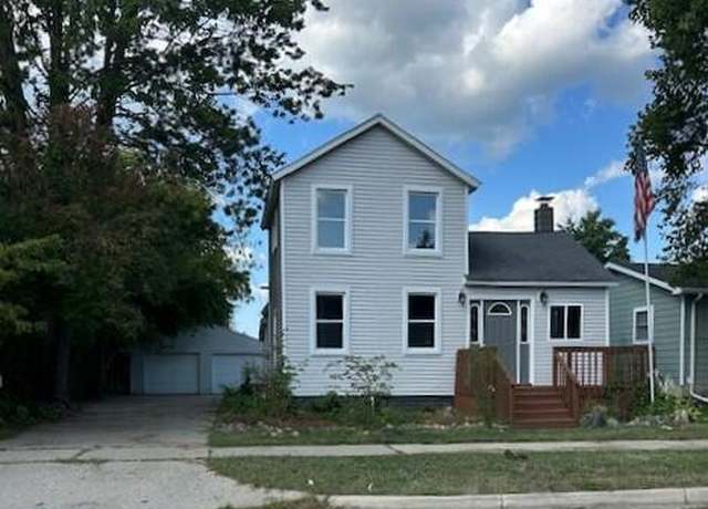 Property at 606 W Gibbs St, St. Johns, MI 48879, 3 beds, 2 baths
