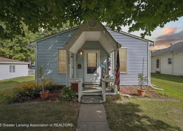 Property at 324 W Chestnut St, Webberville, MI 48892, 2 beds, 1 bath