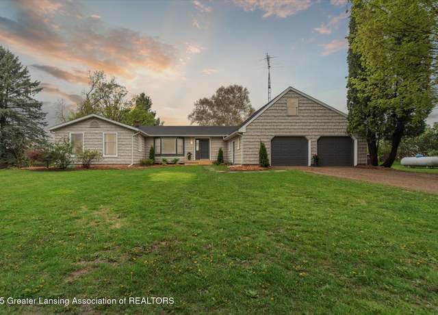 Property at 13707 Oneida Rd, Grand Ledge, MI 48837, 3 beds, 2 baths