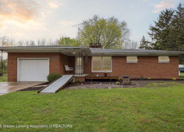 Property at 2312 Vandekarr Rd, Owosso, MI 48867, 3 beds, 2 baths