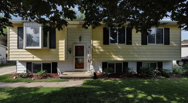Photo of 314 Scarlet Oak Ln, Perry, MI 48872