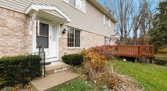 Photo of 3936 Hunters Ridge Dr #3, Lansing, MI 48911