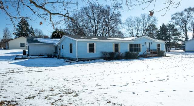 Photo of 501 Poplar St, Maple Rapids, MI 48853