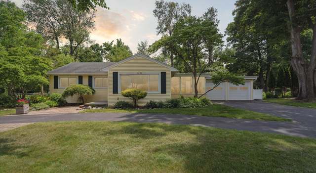 Photo of 2391 Shawnee Trl, Okemos, MI 48864