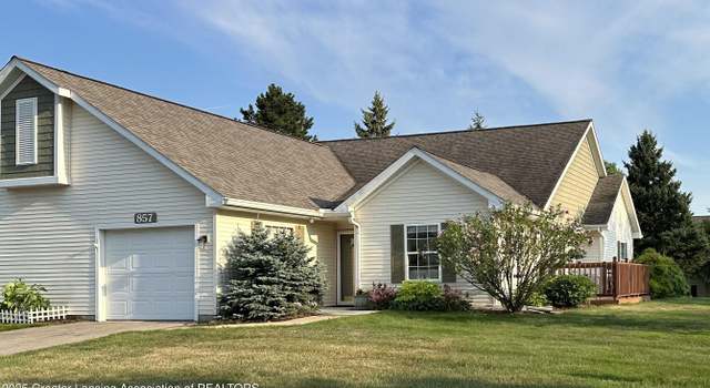 Photo of 857 Lenna Keith Cir, East Lansing, MI 48823