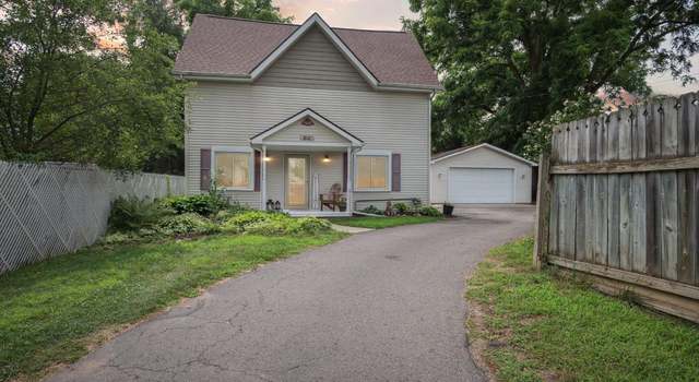 Photo of 812 S Barnes St, Mason, MI 48854