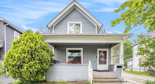 Photo of 526 N Sycamore St, Lansing, MI 48933