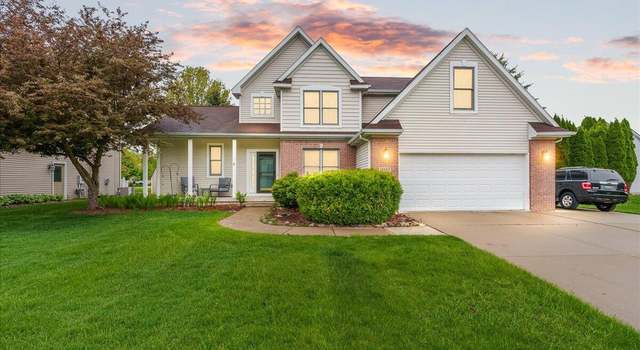 Photo of 13503 Cottonwood Ct, Dewitt, MI 48820