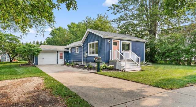 Photo of 618 W Gibbs St, Saint Johns, MI 48879