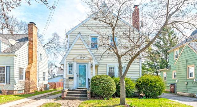 Photo of 734 Newton St, Lansing, MI 48912