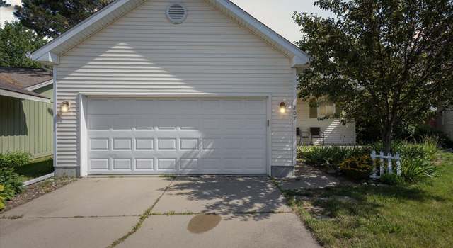 Photo of 207 Queens Ct #8, Grand Ledge, MI 48837