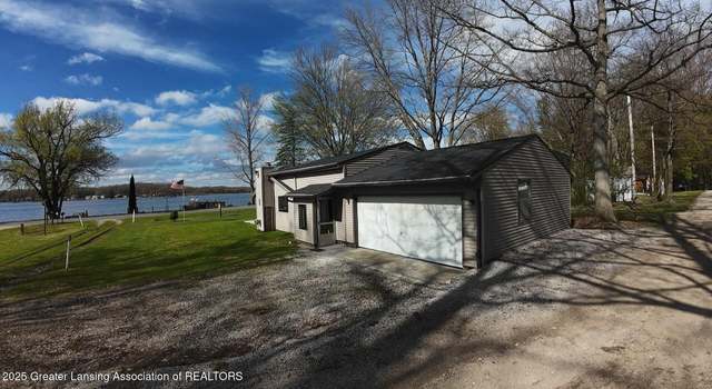 Photo of 9698 E Colby Rd, Crystal, MI 48818