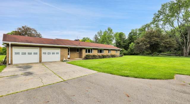 Photo of 847 N Waverly Rd, Dimondale, MI 48821