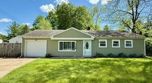 Photo of 2509 Delta River Dr, Lansing, MI 48906