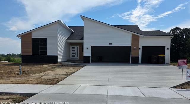 Photo of 11327 Windswept Dr, Grand Ledge, MI 48837